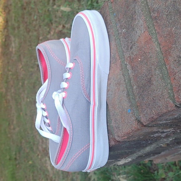 Vans Unisex Gray Canvas/ Pink Trim Sneaker Size 5.5 - Picture 3 of 9